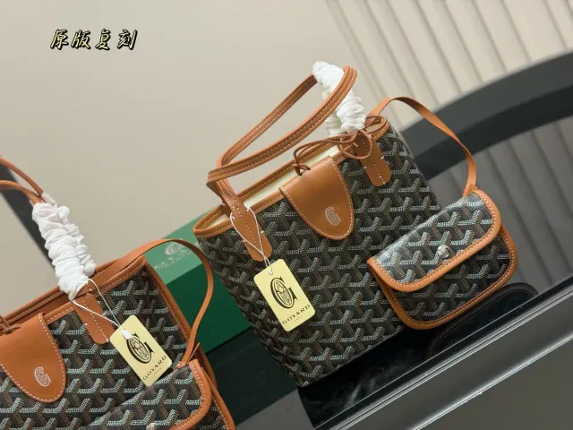 Goyard Tote Bag in Leather Replica — 20 × 19 cm — source photograph 1 of 3