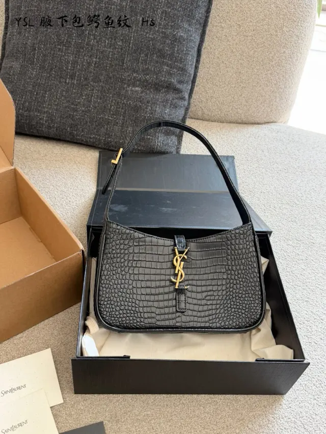 Saint Laurent Le 5 A 7 Shoulder Bag in Leather — 25 × 6 × 14 cm — source photograph 1 of 3