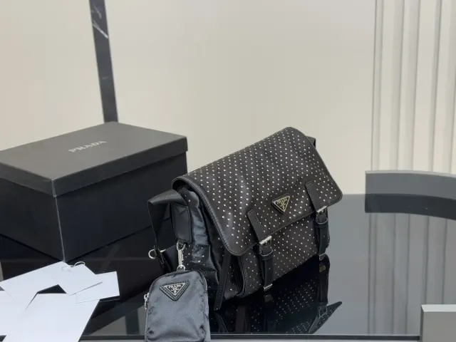 Prada Messenger Bag in Leather — 28 × 24 cm — source photograph 1 of 3