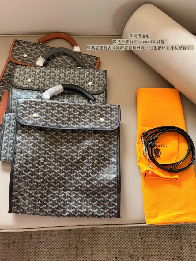 Goyard Backpack in Leather Replica — 33 × 37 cm — source photograph 1 of 3