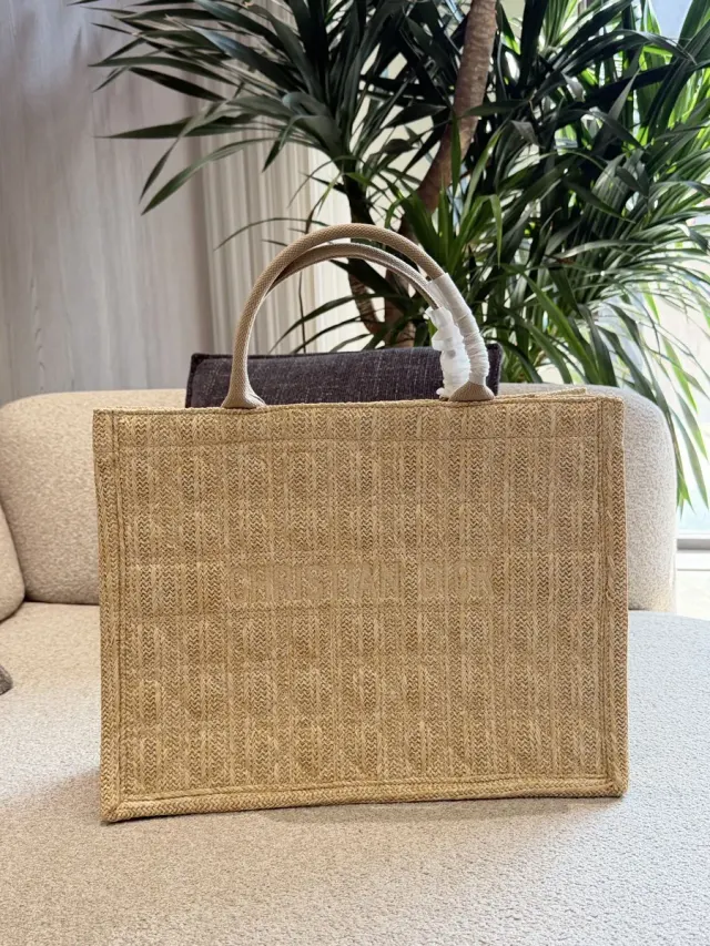 Dior Woven Shoulder Bag — 40 cm — source photograph 1 of 3