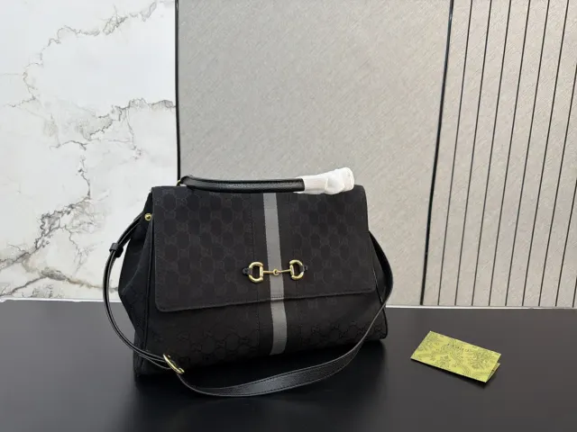 Gucci Paparazzo Canvas Messenger Bag — 32 × 24 cm — source photograph 1 of 3