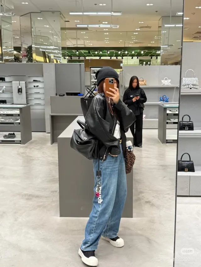 Balenciaga Rodeo Mini Bag in Leather — source photograph 1 of 3