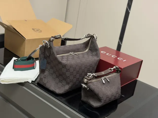 Gucci GG Shoulder Bag in Leather — 19 × 15 cm Options — source photograph 1 of 3