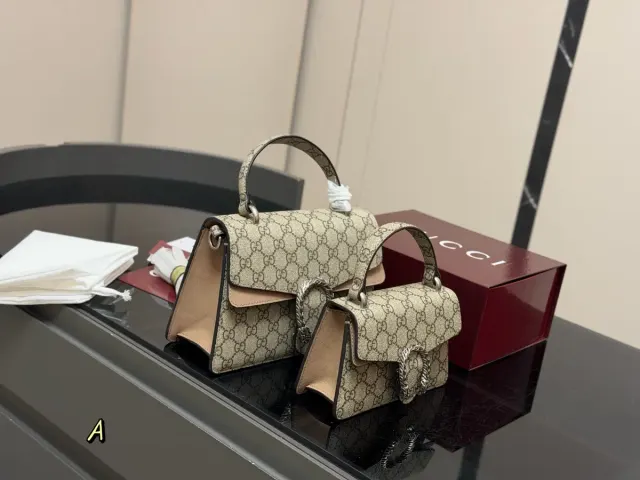 Gucci Handbag in Leather — 18 × 12 cm Options — source photograph 1 of 3