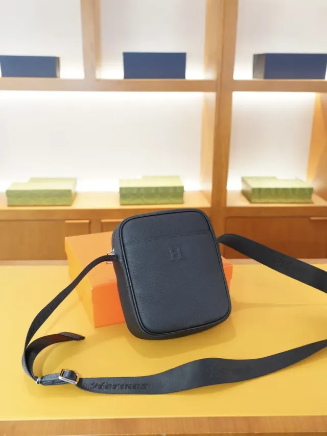 Hermès Crossbody Bag in Leather — source photograph 1 of 3