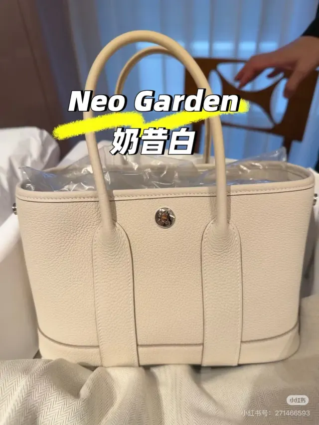 Hermès Mini Bag in Leather — source photograph 1 of 3