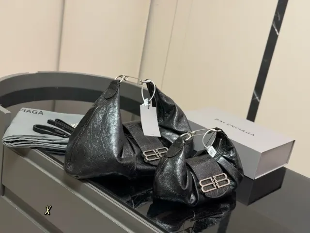 Balenciaga Crossbody Bag in Leather — 26 × 12 cm Options — source photograph 1 of 3