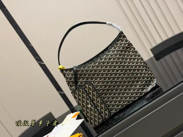 Goyard Chevron Hobo Bag Replica, black — full hobo bag