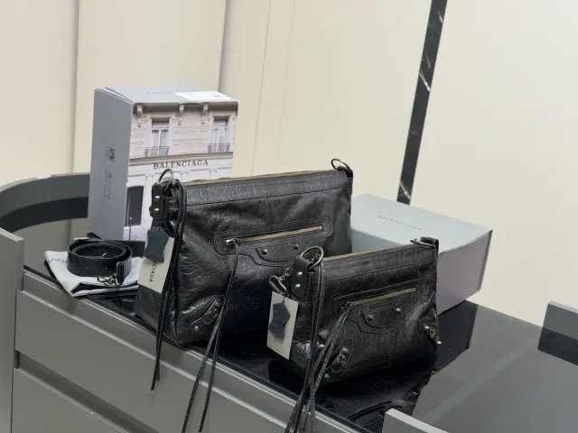 Balenciaga Handbag in Leather — 28 × 18 cm Options — source photograph 1 of 3