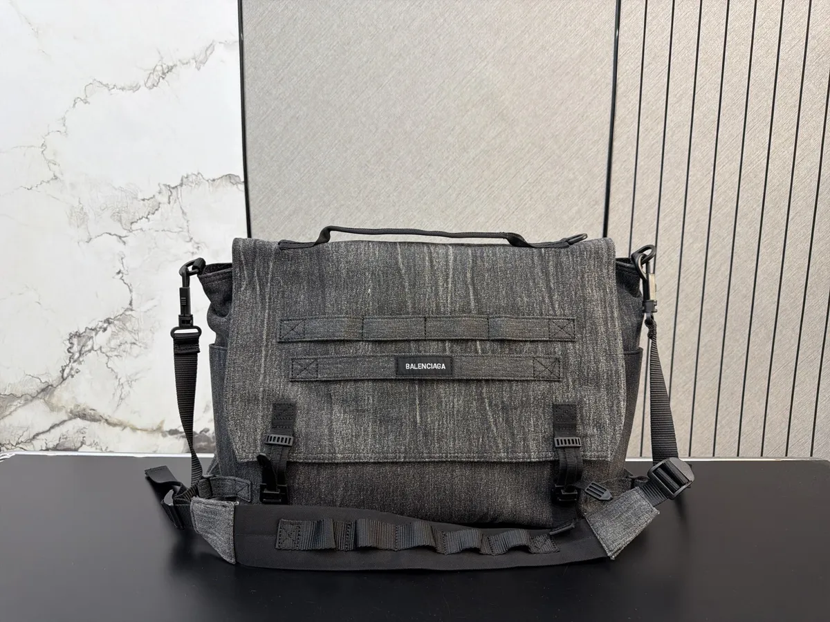 Balenciaga Flap Travel Bag - 28 × 38 cm — source photograph 1 of 3