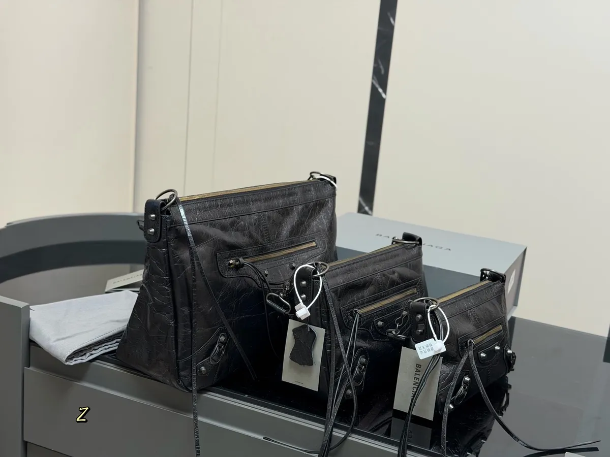 Balenciaga Le City Studded Crossbody Bag - 23 cm Options — source photograph 1 of 3