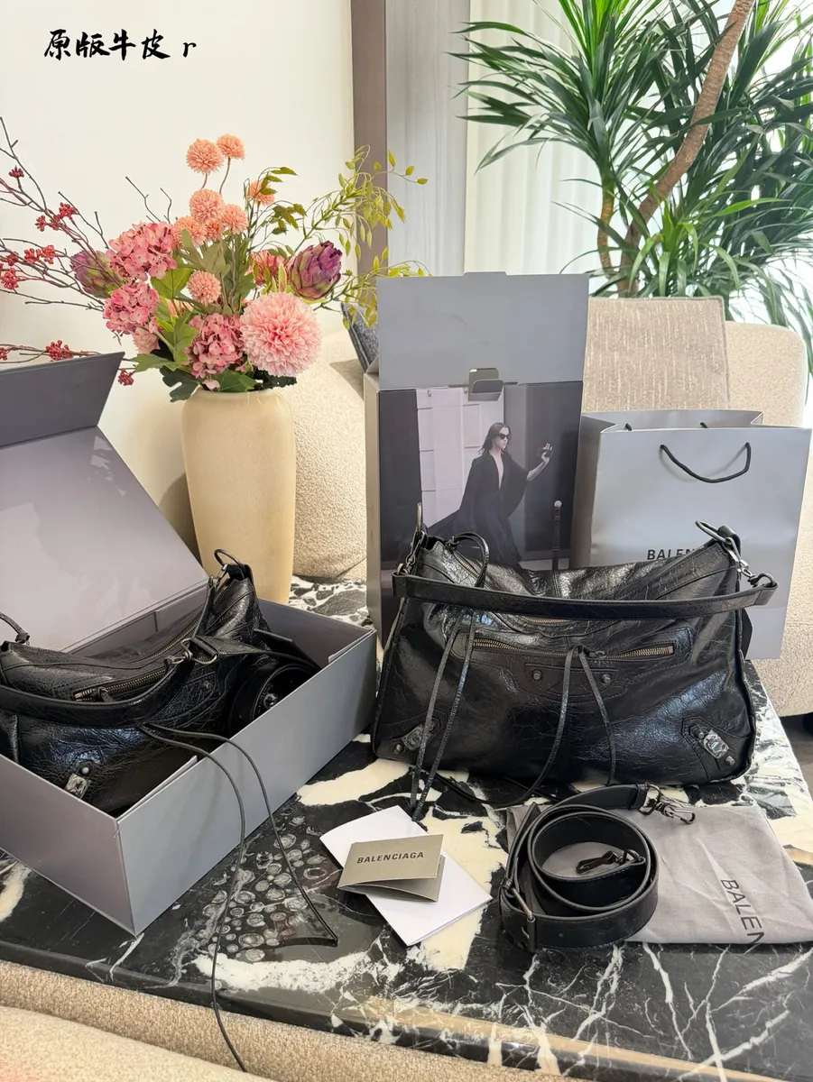 Balenciaga Le City Studded Crossbody Bag - 28 cm Options — source photograph 1 of 3