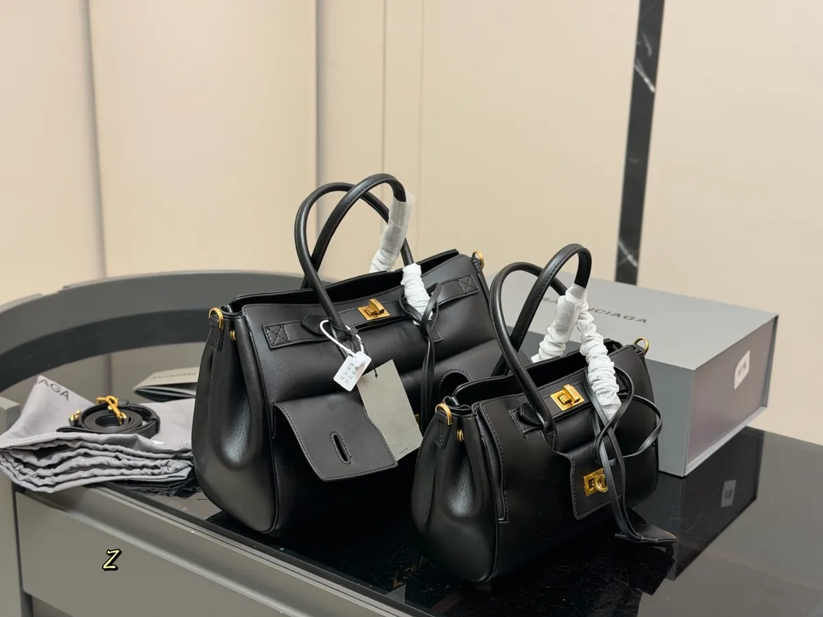 Balenciaga Rodeo Handbag - 32 × 20 cm Options — source photograph 1 of 3