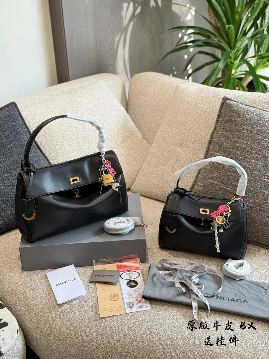 Balenciaga Rodeo Handbag - 35 cm Options — source photograph 1 of 3