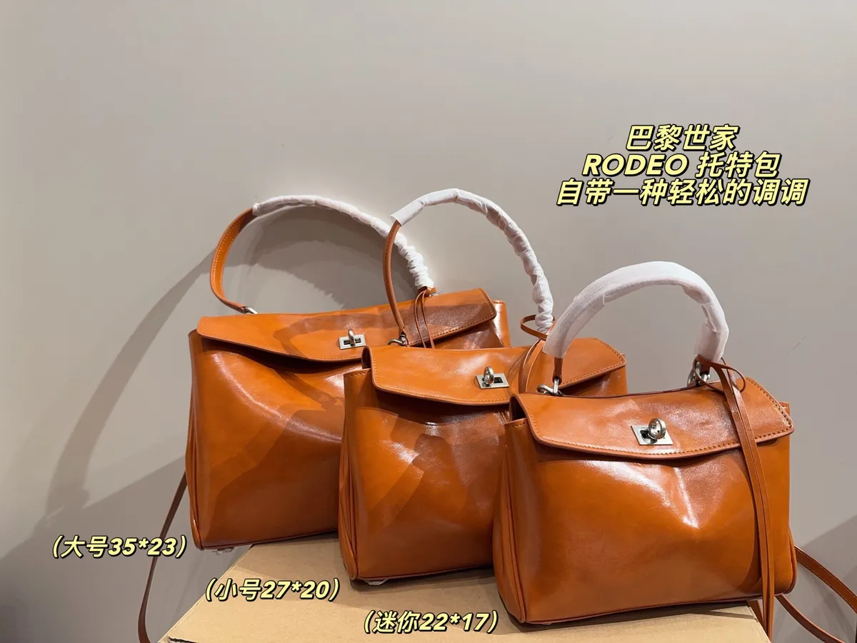 Balenciaga Rodeo Tote Bag — source photograph 1 of 3
