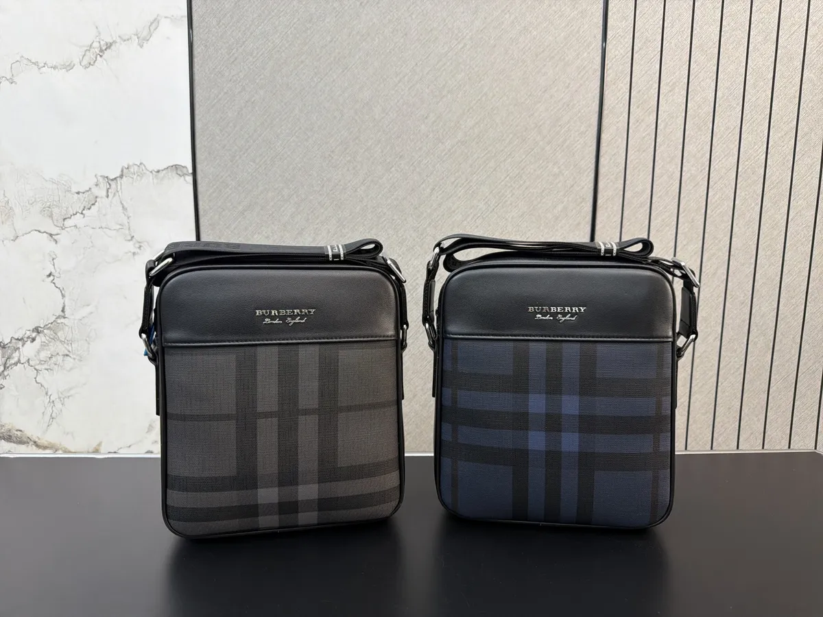 Burberry Check Printed Crossbody Bag - 23 × 27 cm — source photograph 1 of 3