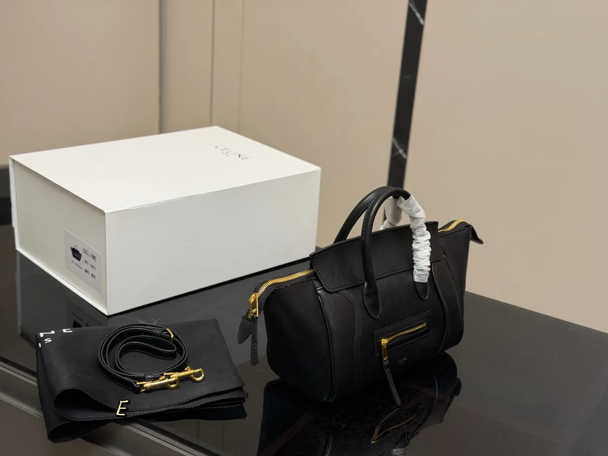 Celine Luggage Handbag - 25 × 16 cm — source photograph 1 of 3