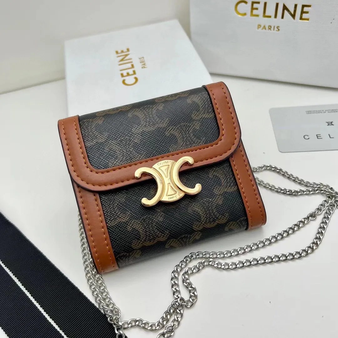 Celine Triomphe Chain Printed Shoulder Bag — source photograph 1 of 3