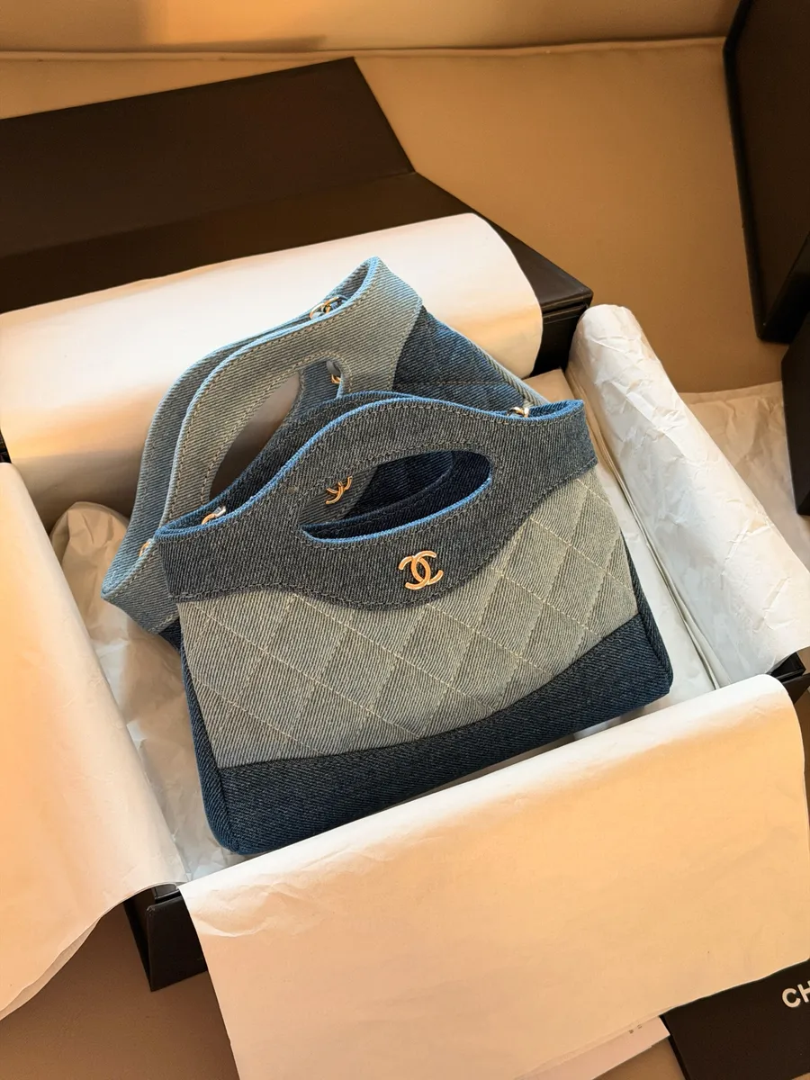 Chanel 31 Bag Denim Quilted Handbag - 22 × 14.5 cm — source photograph 1 of 3