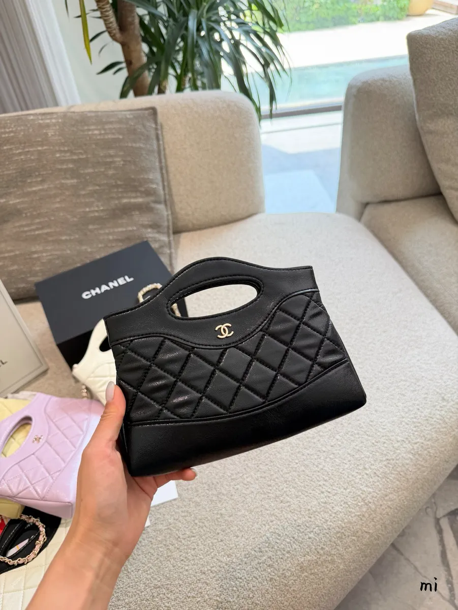 Chanel 31 Bag Quilted Check Top Handle Bag - 20 × 17.5 × 3.5 cm — source photograph 1 of 3