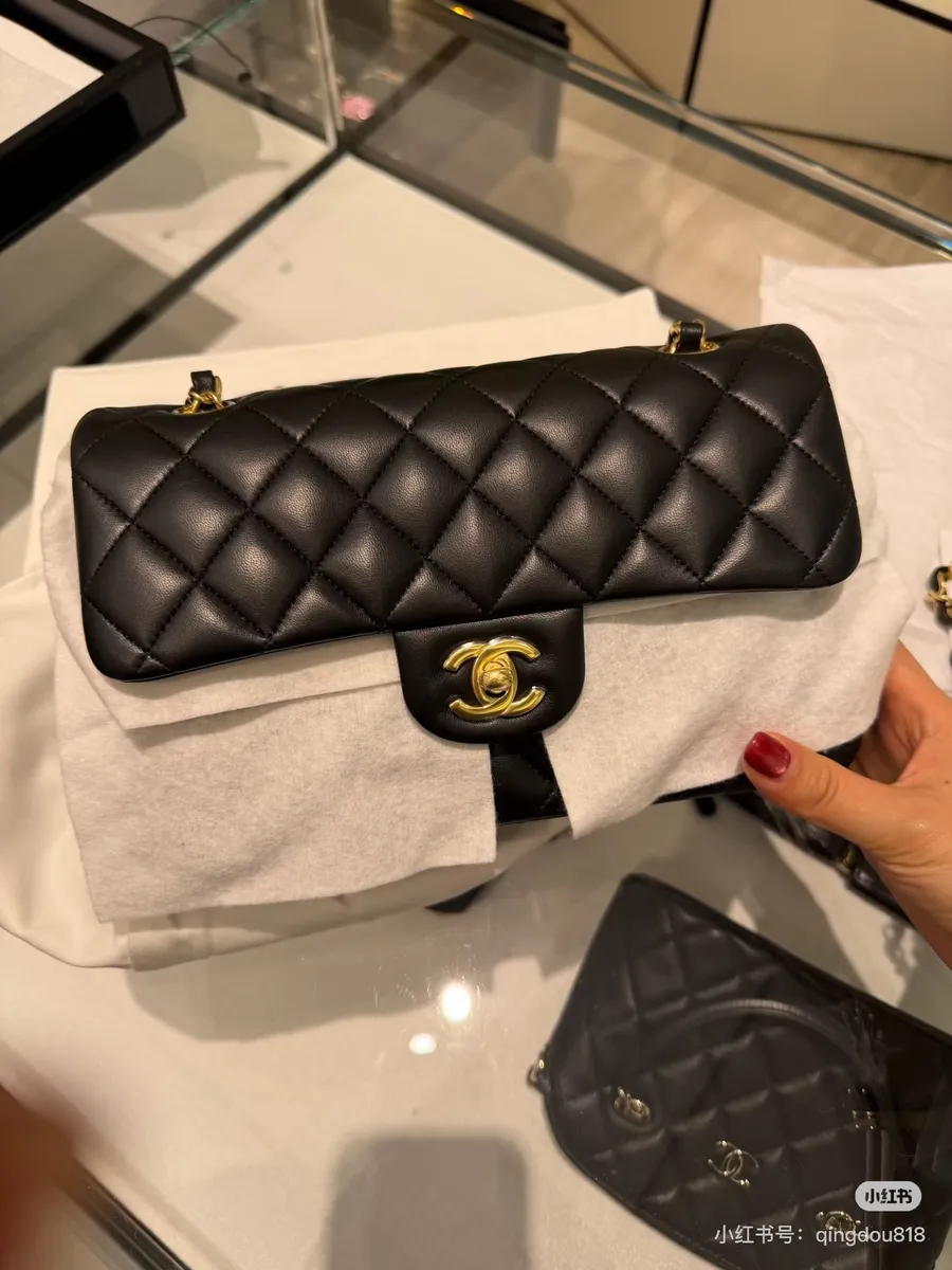 Chanel Classic Flap Shoulder Bag — source photograph 1 of 3