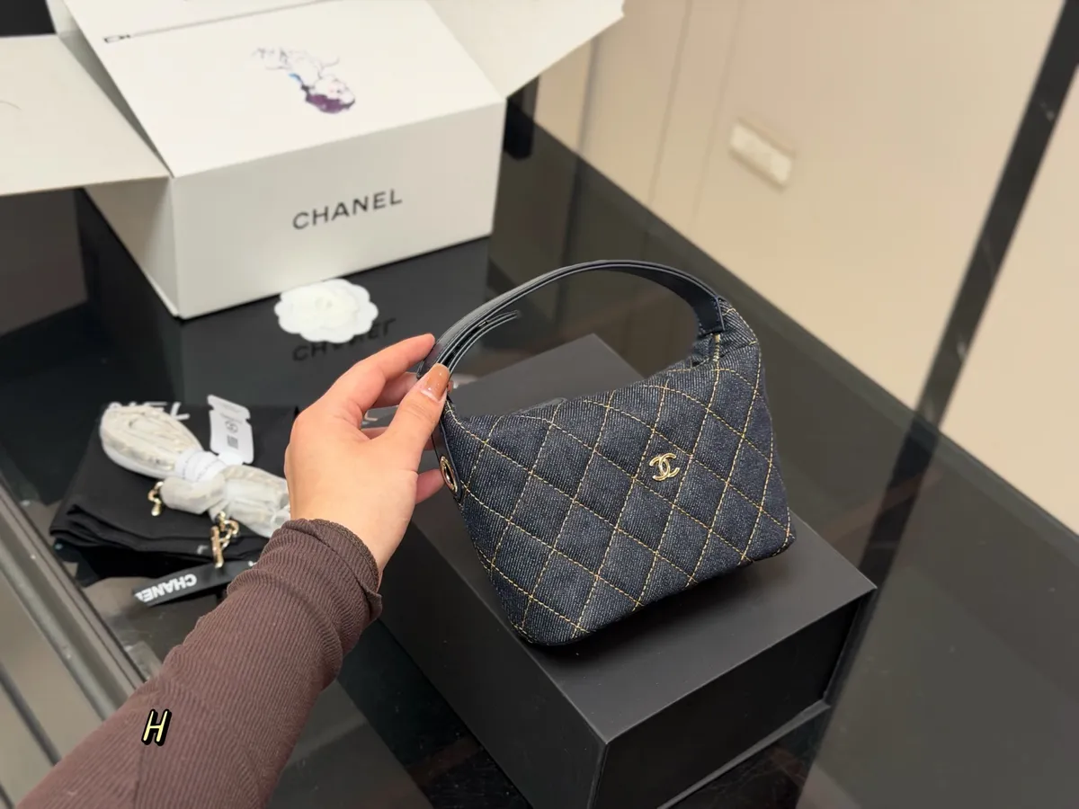 Chanel Gabrielle Shoulder Bag - 15 × 13 cm — source photograph 1 of 3
