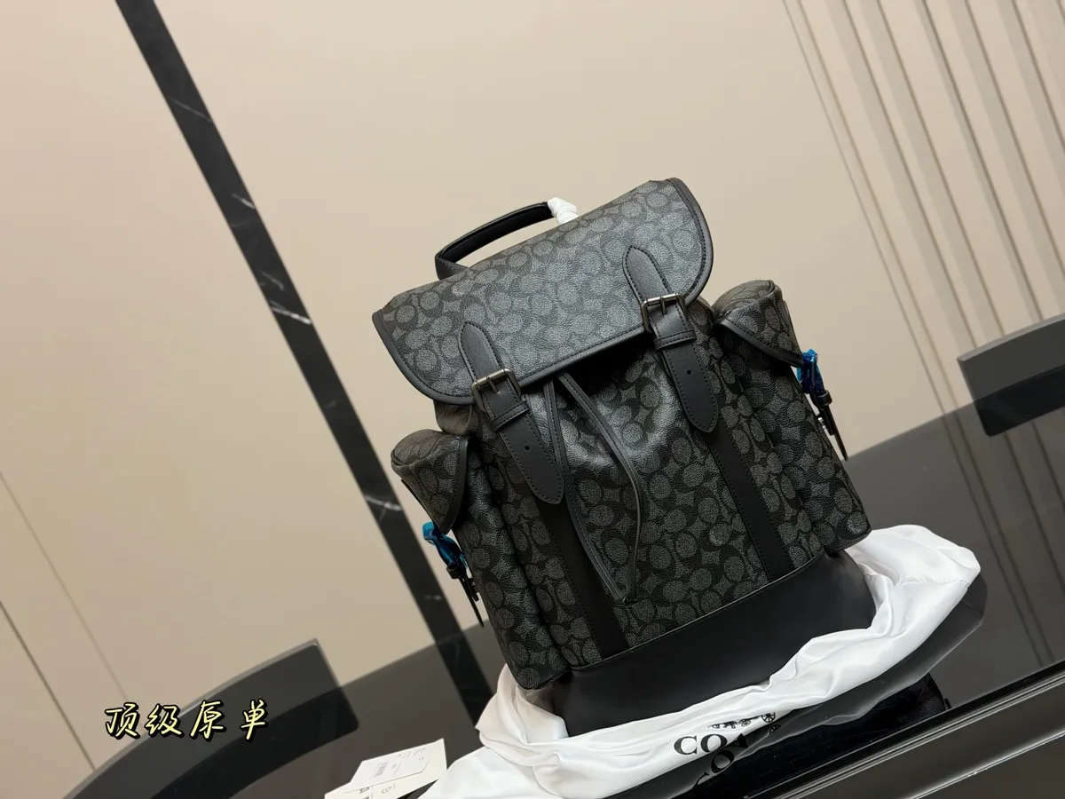 Coach Backpack - 29 × 44 cm — source photograph 1 of 3