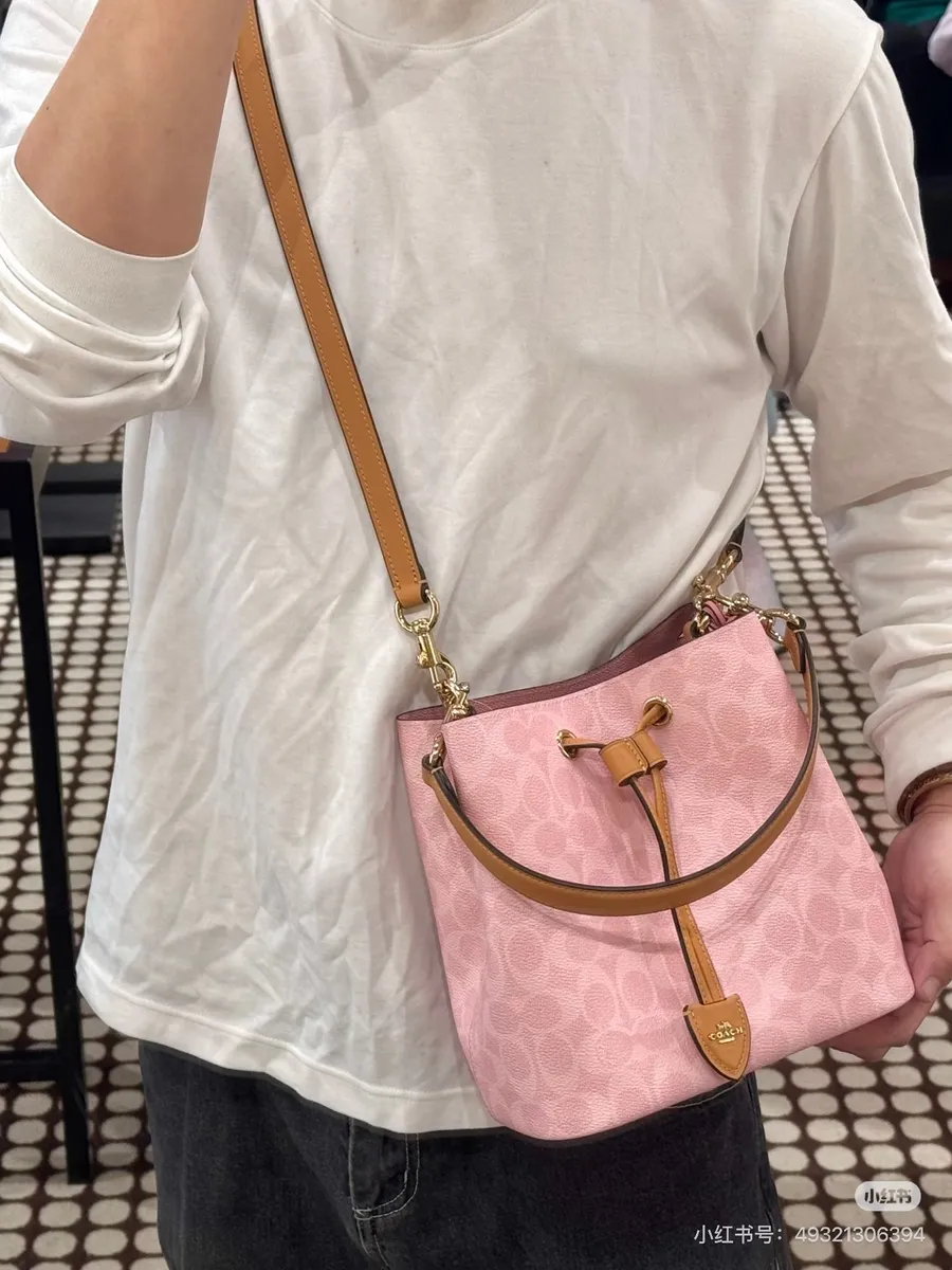 Coach Bucket Bag — source photograph 1 of 3