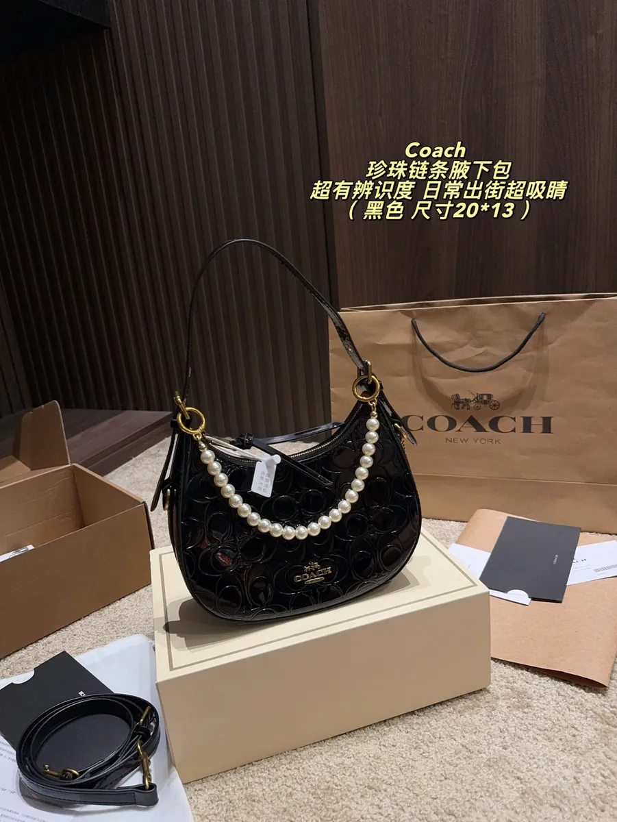 Coach Patent Finish Chain Shoulder Bag — source photograph 1 of 3