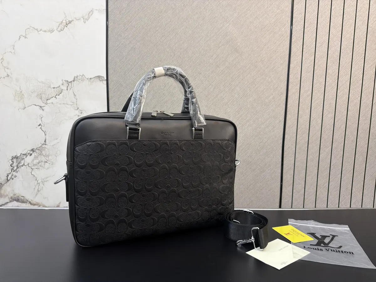 Coach Printed Top Handle Bag - 38 × 28 cm — source photograph 1 of 3