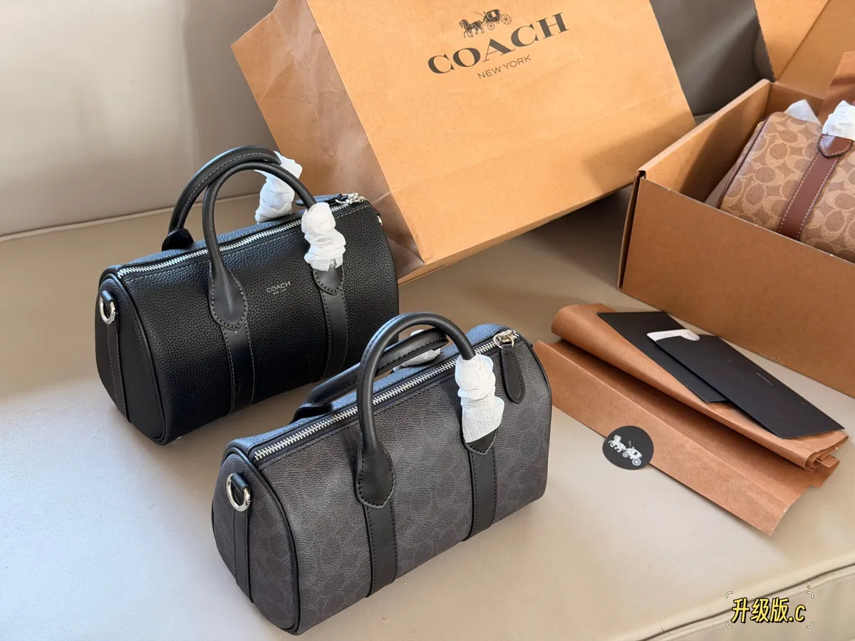 Coach Satchel Bag - 25 × 15 cm — source photograph 1 of 3