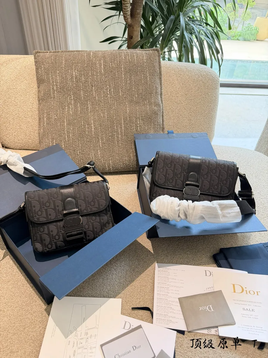 Dior Canvas Crossbody Bag - 19 cm Options — source photograph 1 of 3