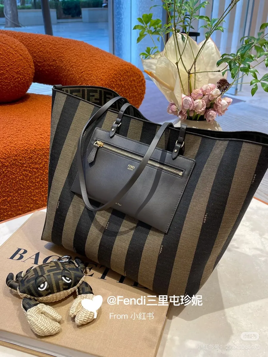 Fendi Canvas Monogram Tote Bag - 35.5 × 27 × 16 cm — source photograph 1 of 3