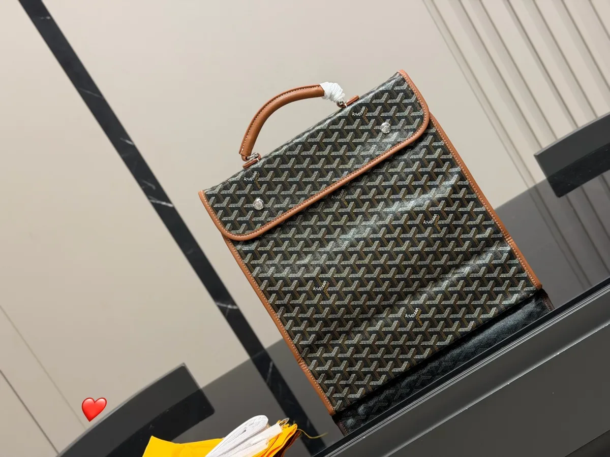 Goyard Backpack - 33 × 34 cm — source photograph 1 of 3
