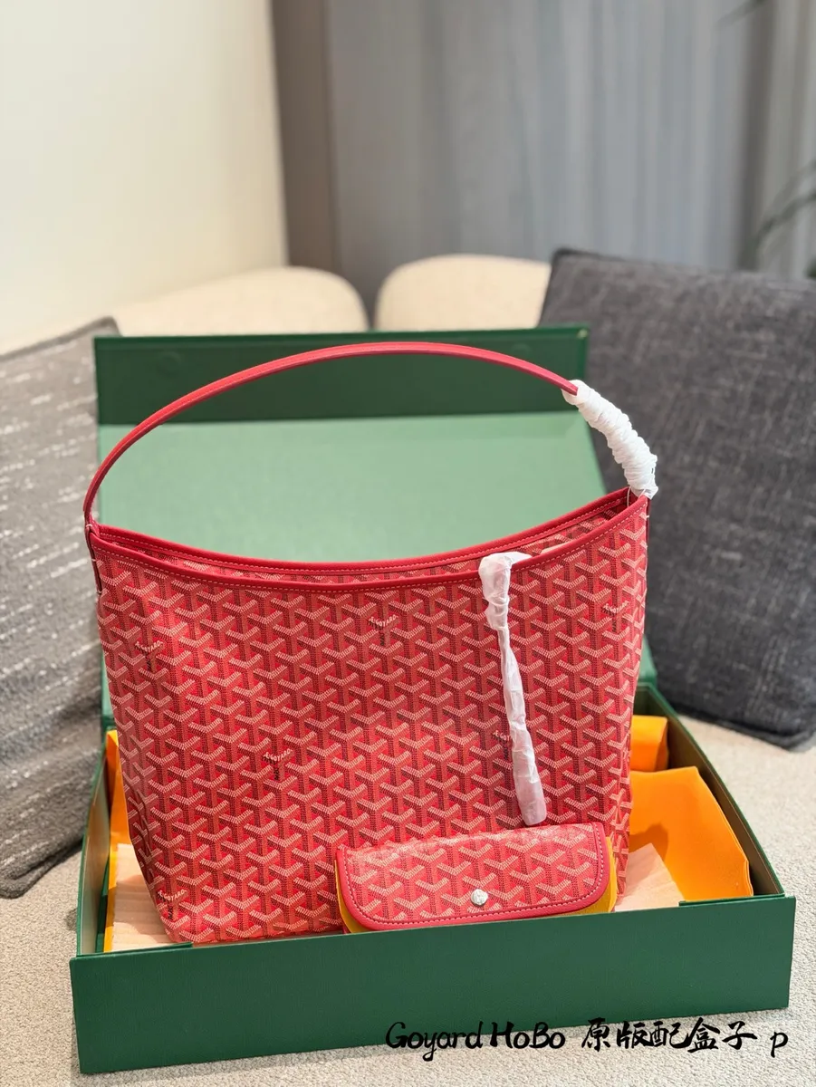 Goyard Boheme Hobo Shoulder Bag Replica — source photograph 1 of 3