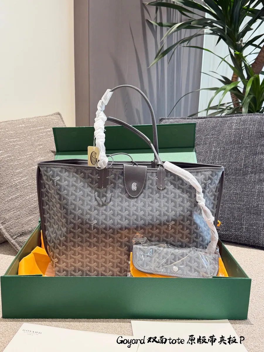 Goyard Canvas Tote Bag — source photograph 1 of 3