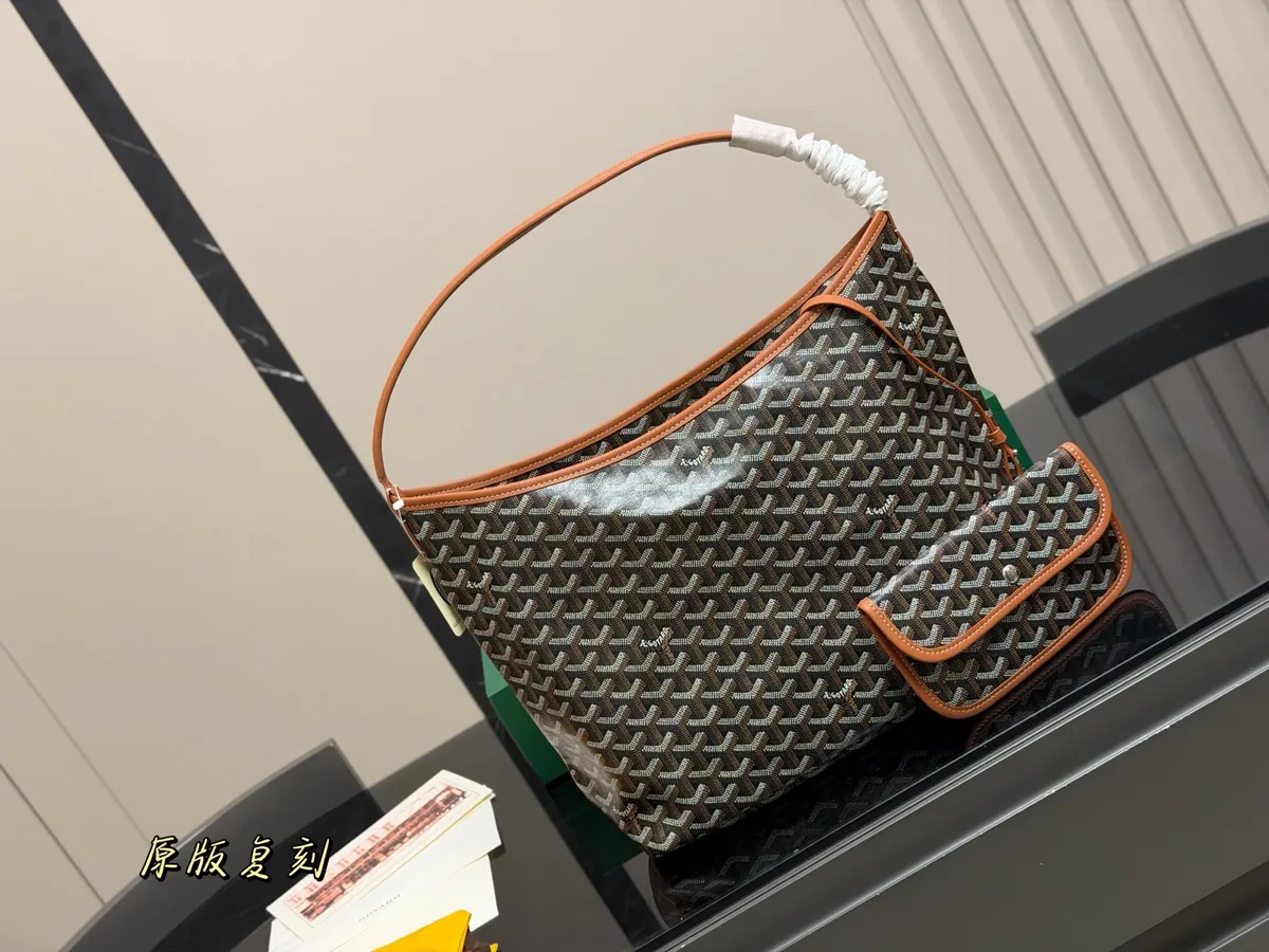 Goyard Hobo Shoulder Bag Replica - 45 × 28 cm — source photograph 1 of 3