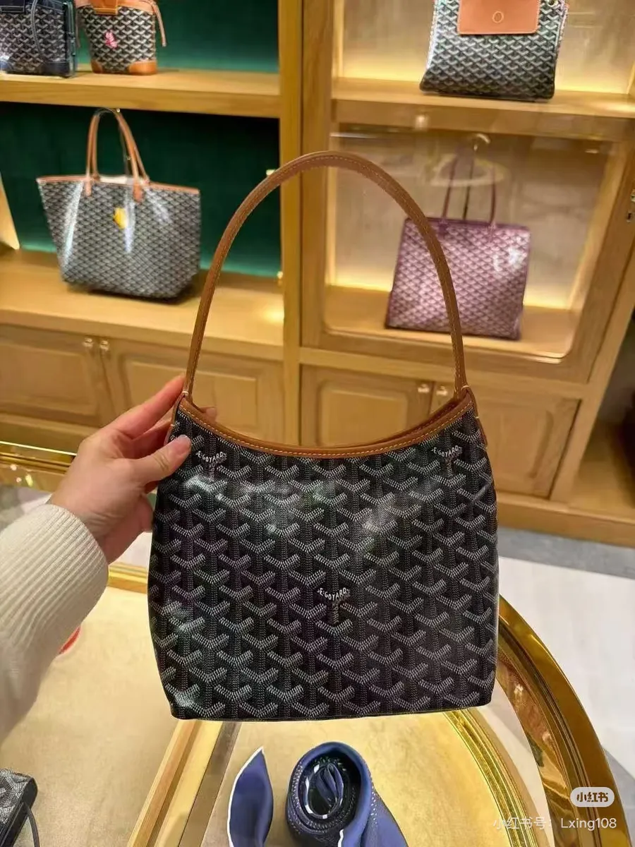 Goyard Monogram Crossbody Bag — source photograph 1 of 3