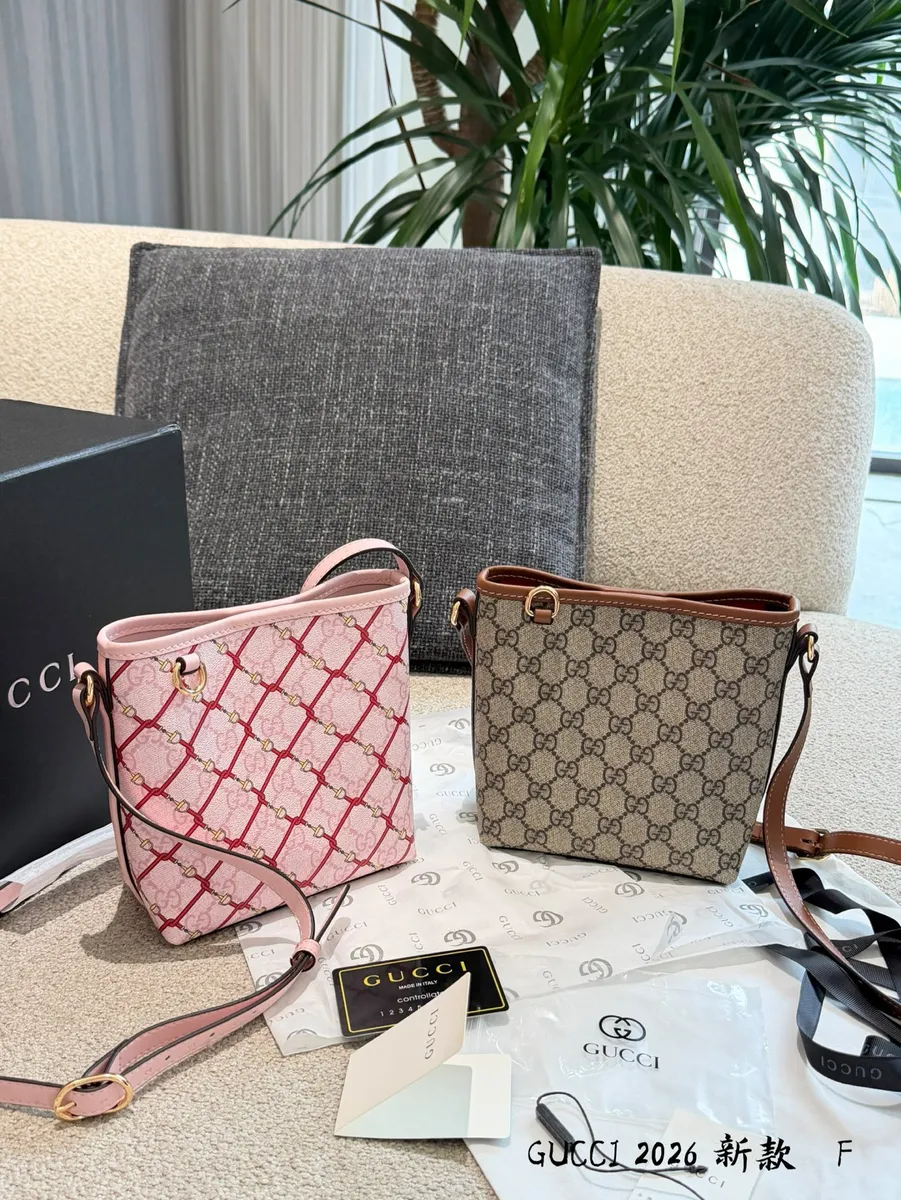 Gucci Canvas Striped Bucket Bag — source photograph 1 of 3