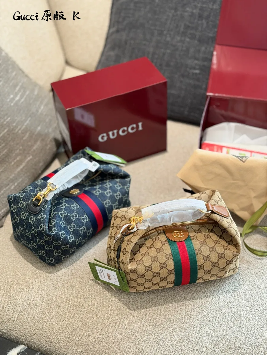 Gucci Denim Monogram Crossbody Bag - 25 cm — source photograph 1 of 3