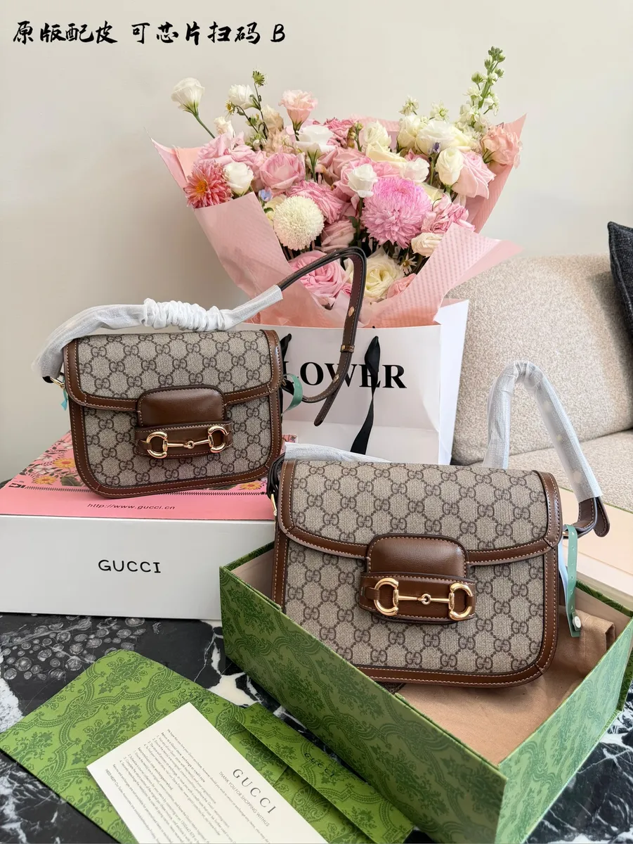 Gucci Handbag - 25 cm Options — source photograph 1 of 3