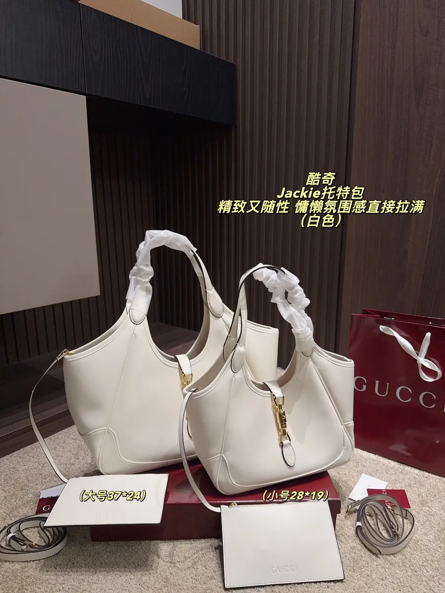 Gucci Jackie Monogram Tote Bag — source photograph 1 of 3