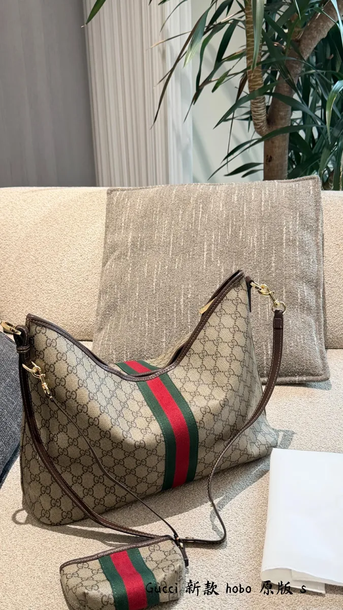 Gucci Monogram Tote Bag — source photograph 1 of 3