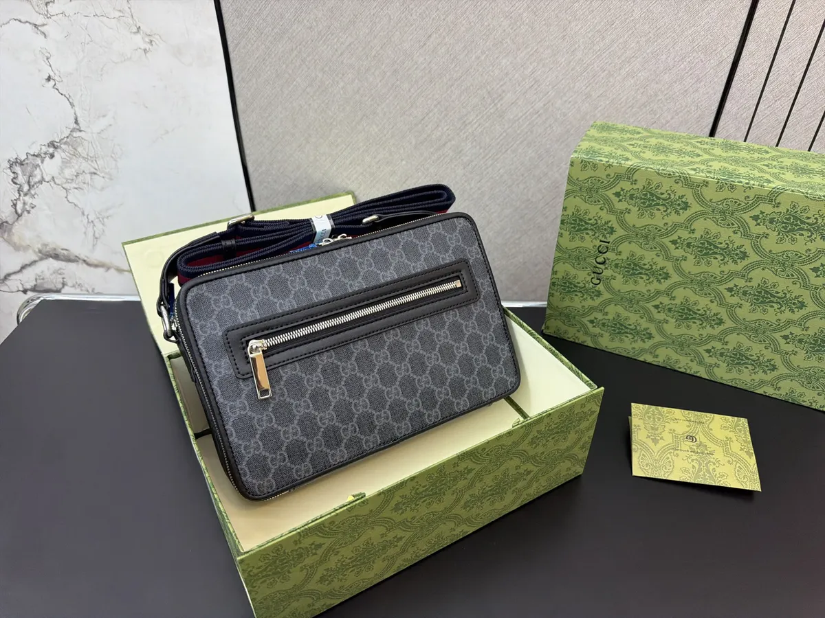 Gucci Ophidia Camera Bag - 26 × 17 cm — source photograph 1 of 3