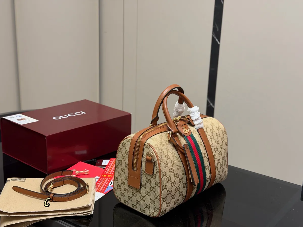 Gucci Ophidia Satchel Bag - 30 × 20 cm — source photograph 1 of 3