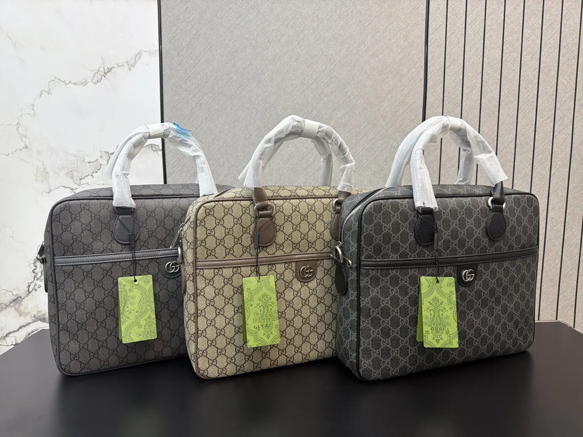 Gucci Top Handle Bag - 38 × 28 cm — source photograph 1 of 3