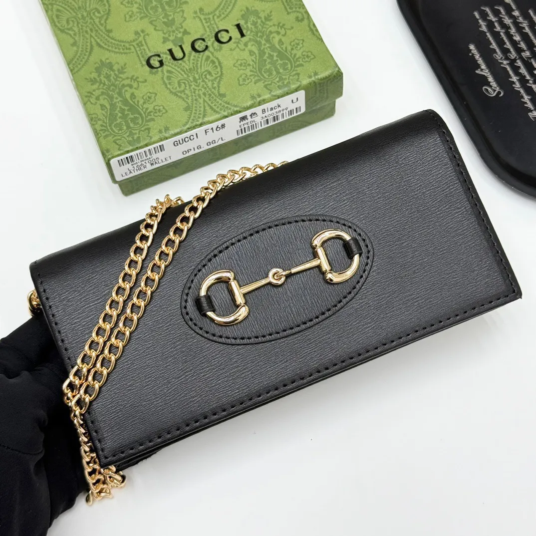 Gucci WOC Chain Handbag — source photograph 1 of 3