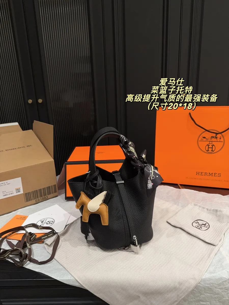 Hermès Picotin Tote Bag — source photograph 1 of 3