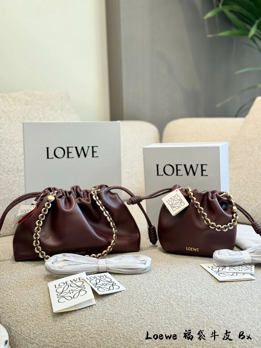 Loewe Flamenco Crossbody Bag - 16 cm Options — source photograph 1 of 3